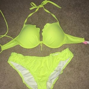 Neon Victoria’s Secret bombshell bikini!
